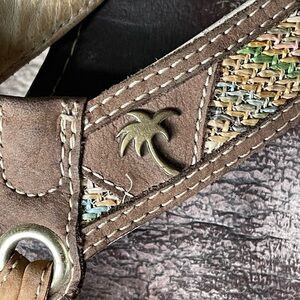 Margaritaville flip flops. Size 7.
Gently loved.